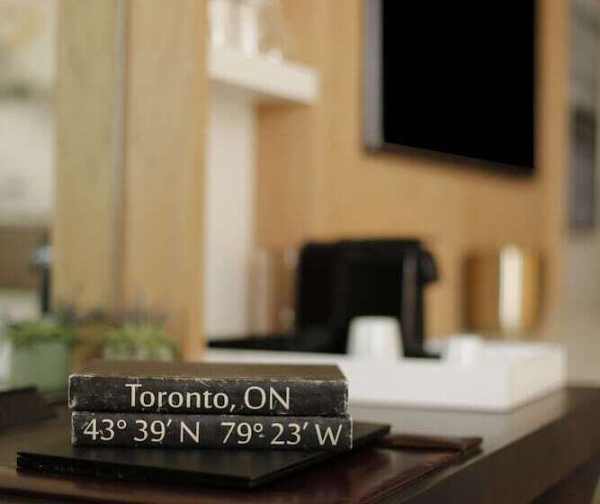 デラックスルーム, The Yorkville Royal Sonesta Hotel Toronto