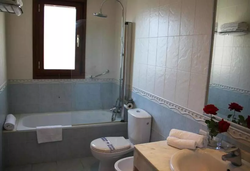 4 Bett Standardzimmer, Villa Mencia