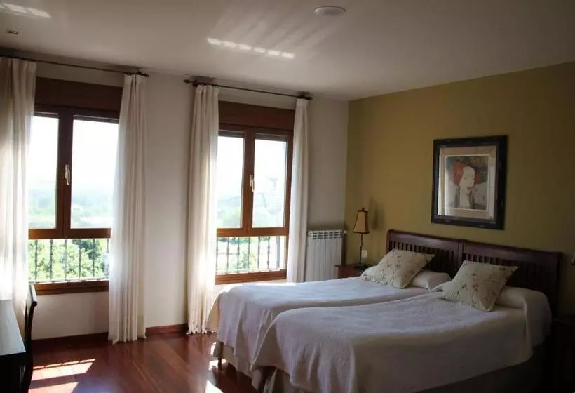 4 Bett Standardzimmer, Villa Mencia