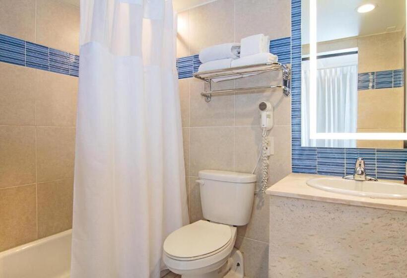 اتاق استاندارد با تخت بزرگ, Windward Passage