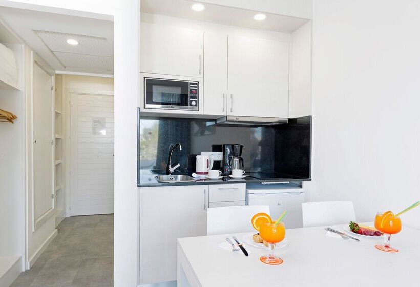 استودیوی پریمیوم, Hsm Lago Park