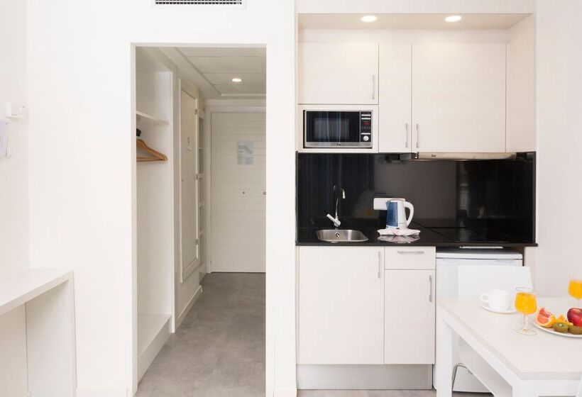 استودیوی پریمیوم, Hsm Lago Park