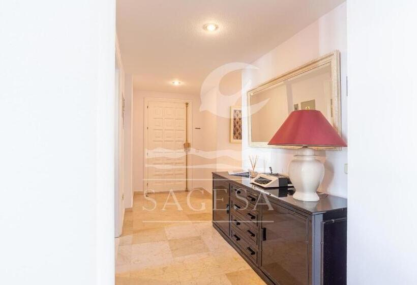 Superior 2-bedroom flat with sea view, Jardines De Las Golondrinas