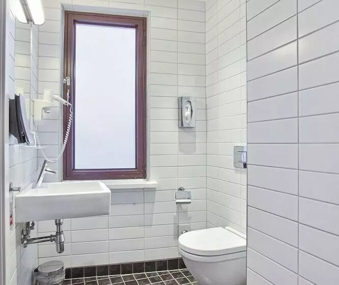 اتاق استاندارد یک نفره, Thon Hotel Slottsparken