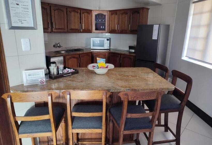 סוויטת סופריור, African Oceans Manor On The Beach