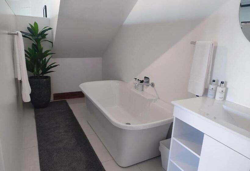 סוויטת סופריור, African Oceans Manor On The Beach