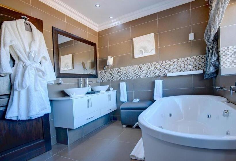 Президентский Люкс, African Oceans Manor On The Beach