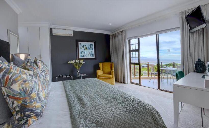 סוויטה דלוקס, African Oceans Manor On The Beach