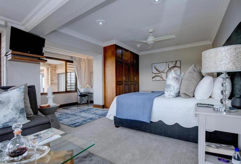 סוויטת סופריור, African Oceans Manor On The Beach