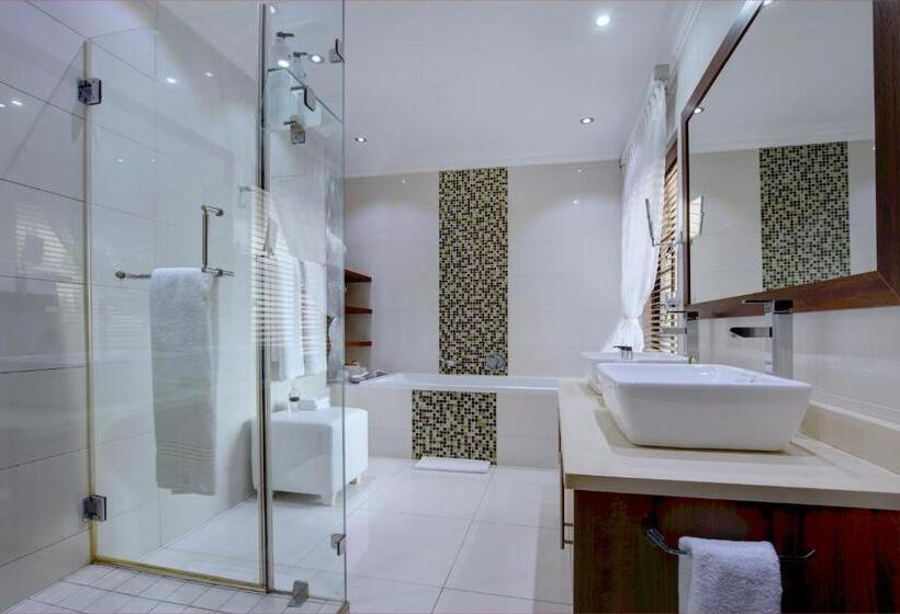 סוויטת סופריור, African Oceans Manor On The Beach