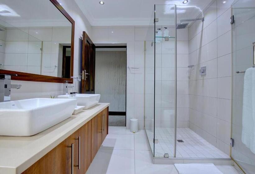 סוויטת סופריור, African Oceans Manor On The Beach