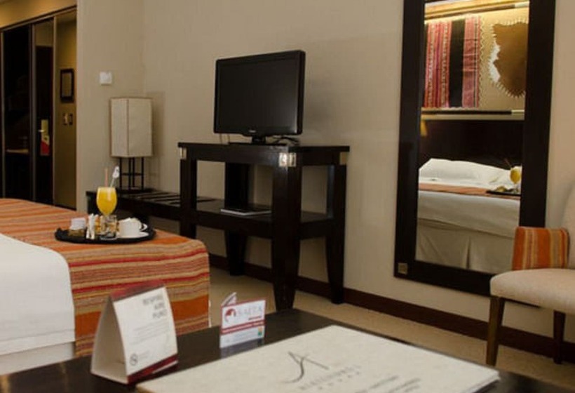 수피리어 룸, Alejandro 1º