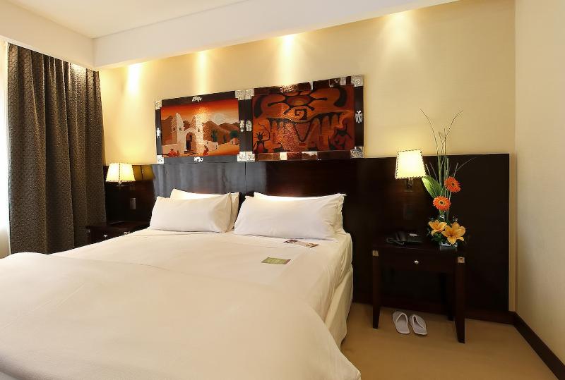 주니어 스위트, Alejandro 1º