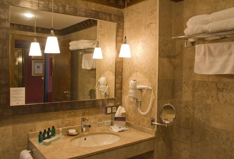 جناح غرفتين نوم, Balcón De La Cuesta