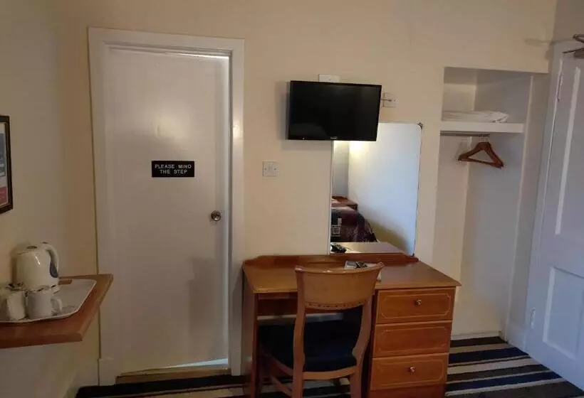 Habitación Estàndard Individual, Dreadnought