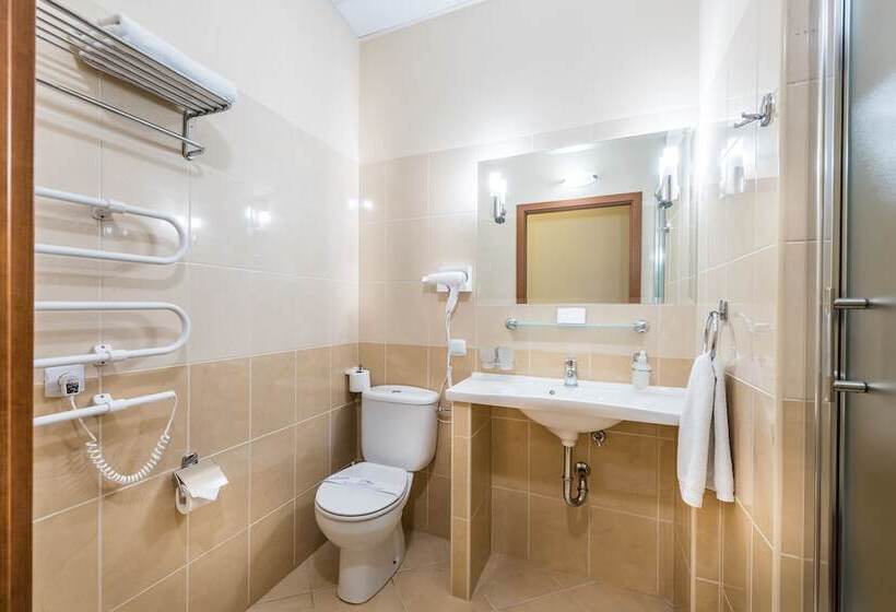 اتاق استاندارد یک نفره, Filmar