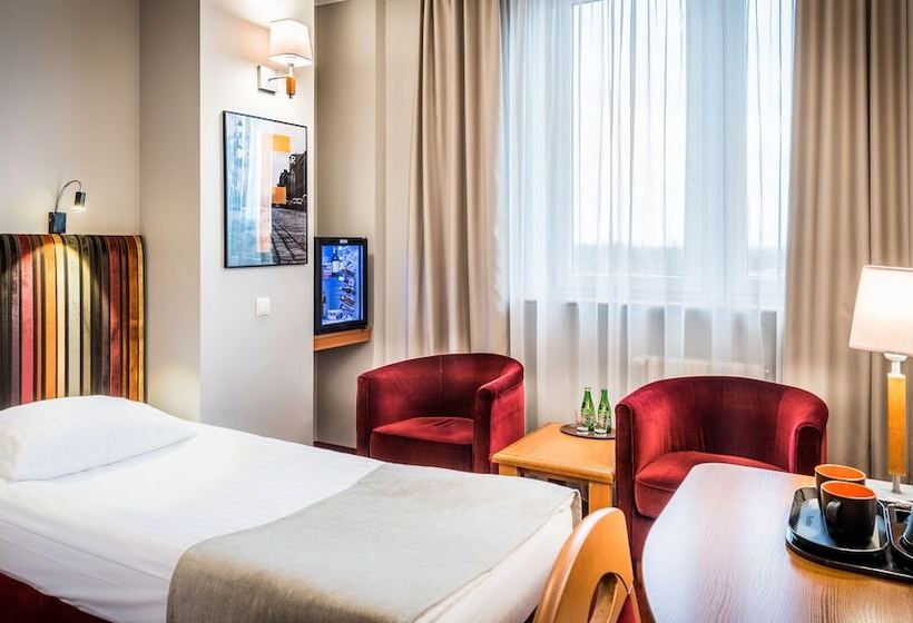 اتاق استاندارد, Filmar