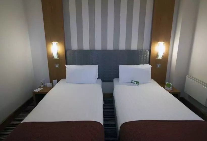 スタンダードルーム, Holiday Inn Manchester Central Park By Ihg