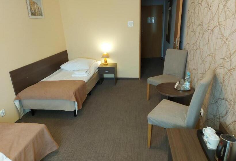 اتاق استاندارد, Ikar