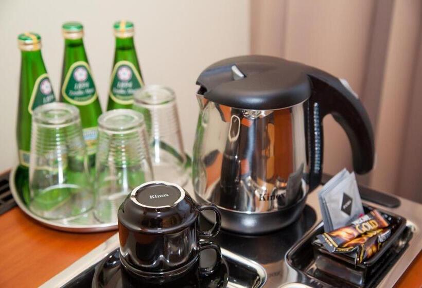 اتاق سوپریور, Ikar