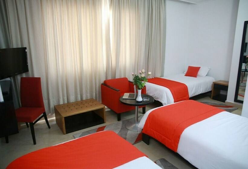 اتاق استاندارد سه نفره, Le Pacha