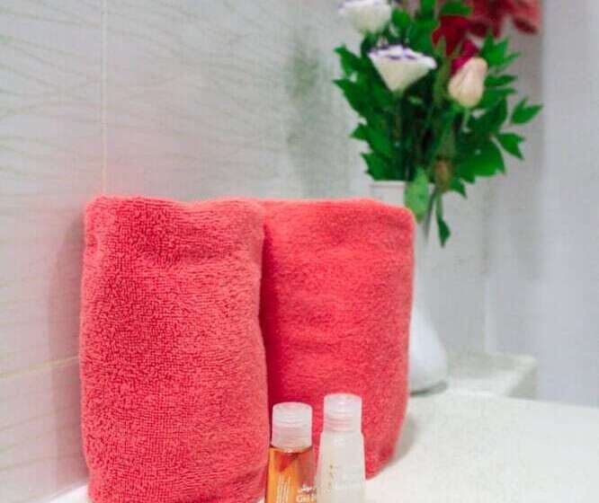 اتاق استاندارد سه نفره, Le Pacha