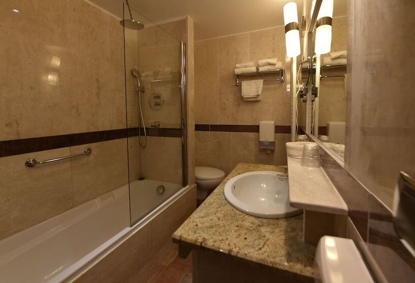 스탠다드 트리플 룸, Les Jardins De La Glaciere