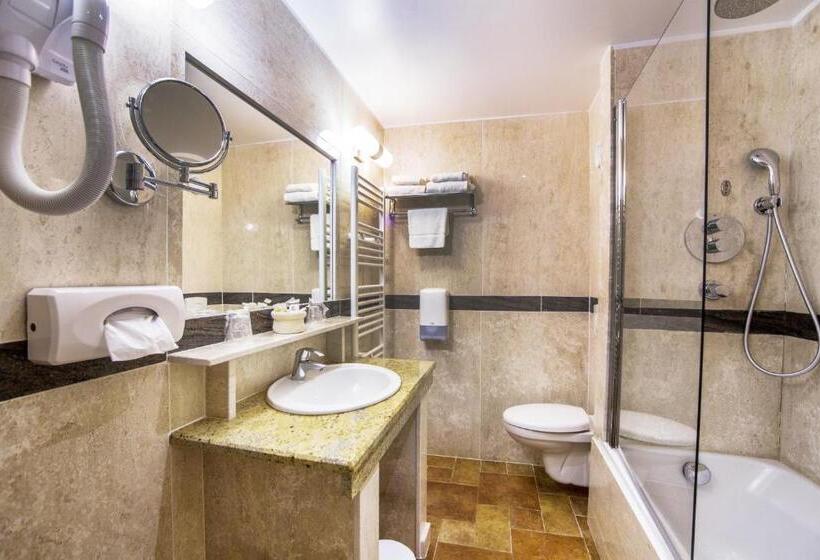 스탠다드 트리플 룸, Les Jardins De La Glaciere