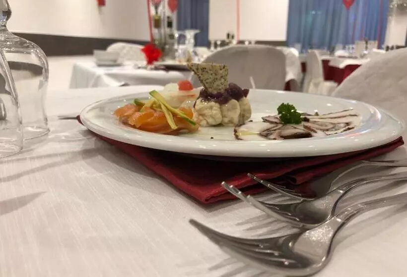 Standard Kolmen Hengen Huone, Margherita