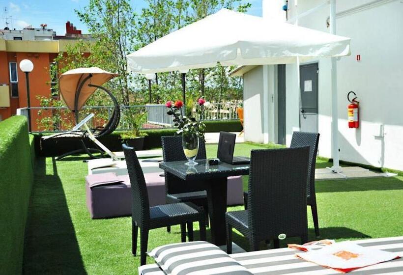 이코노미 트리플 룸, Margherita