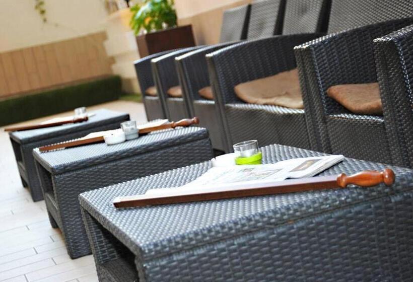 이코노미 트리플 룸, Margherita