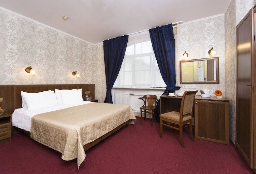 スタンダードルーム, Moyka 5