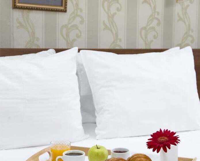 スタンダードルーム, Moyka 5