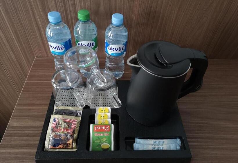 اتاق استاندارد سه نفره, Pan Tadeusz