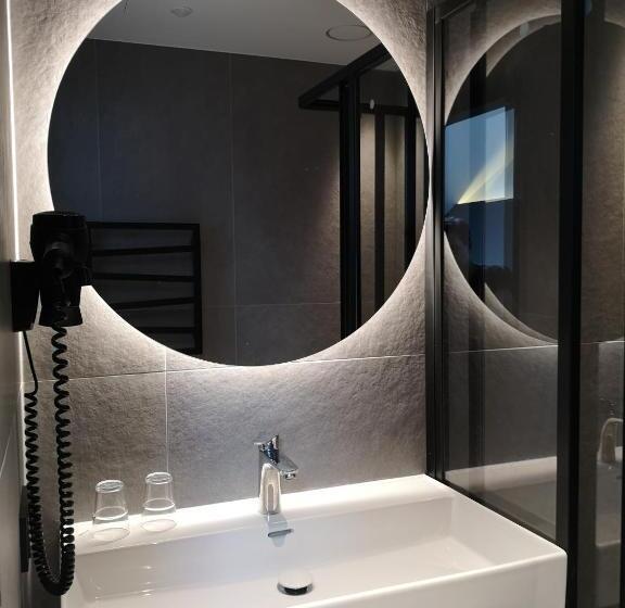 اتاق پنت هاوس, Pan Tadeusz