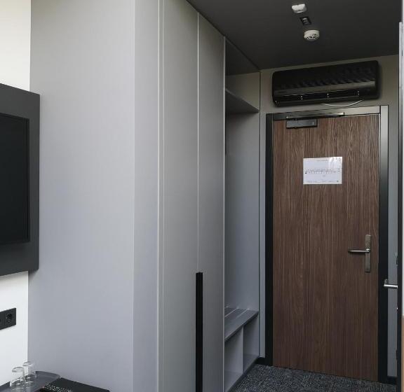 اتاق پنت هاوس, Pan Tadeusz