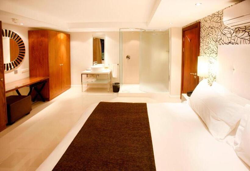 Апартаменты 2 Спальни, Protea Hotel Fire & Ice By Marriott Cape Town