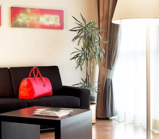 اتاق استاندارد سه نفره, Real Fini Baia Del Re