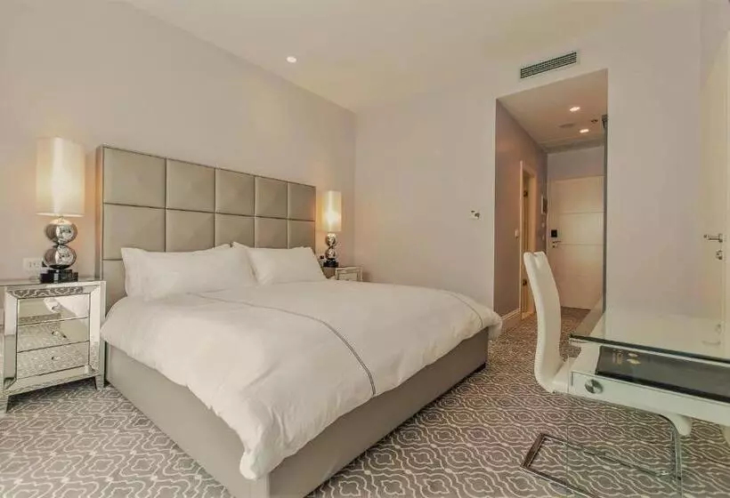 اتاق رویال, Royal Ariston