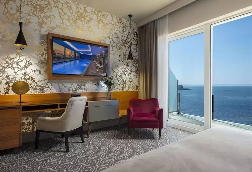 اتاق لوکس با بالکن و چشمانداز دریا, Royal Ariston
