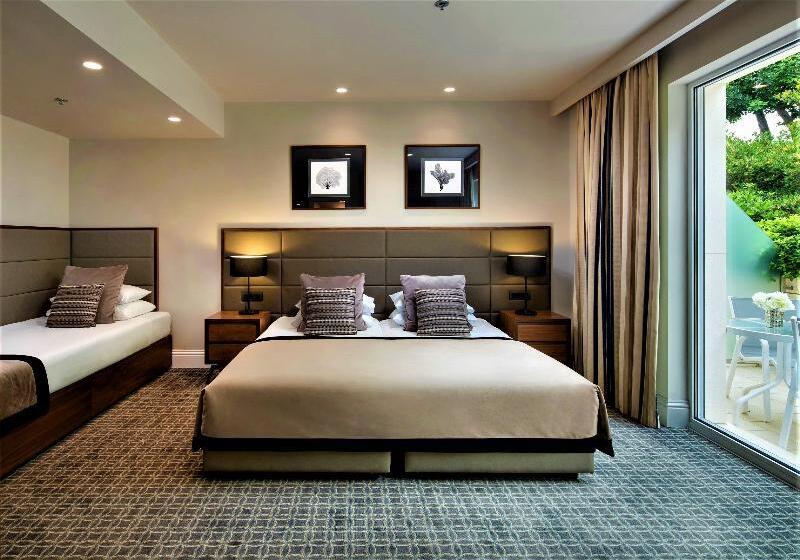 Habitación Triple Deluxe, Royal Ariston