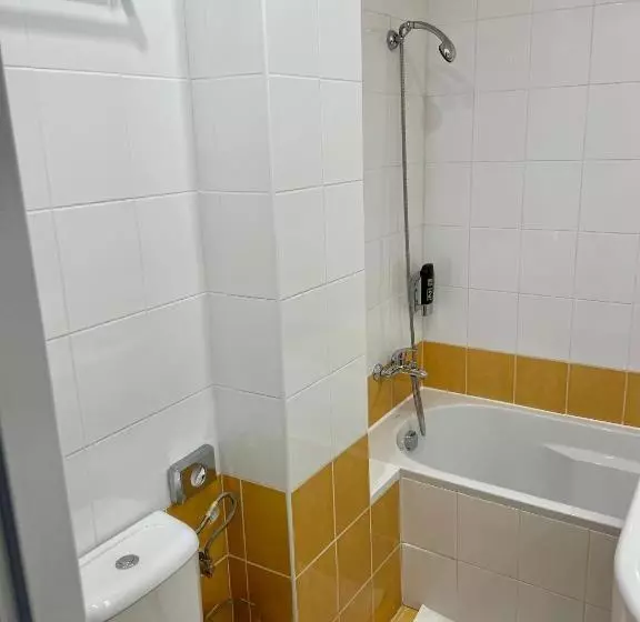 Standard-huone, A1 Royal Plaza