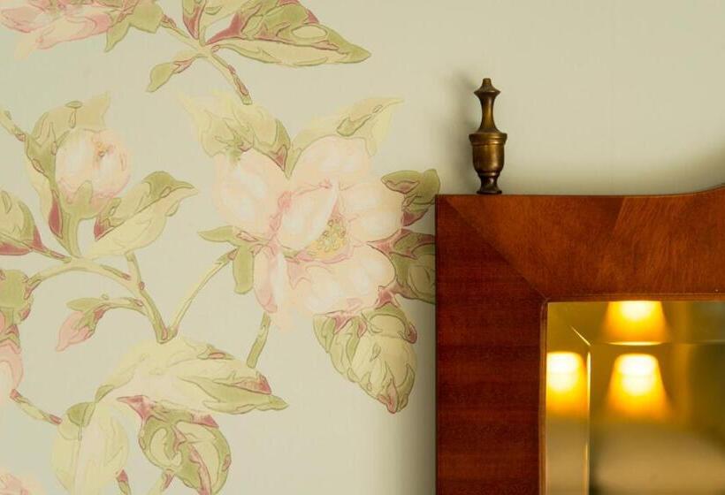 Номер Стандарт, The Tongue