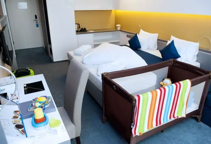 スーペリアールーム, Yacht Wellness & Business