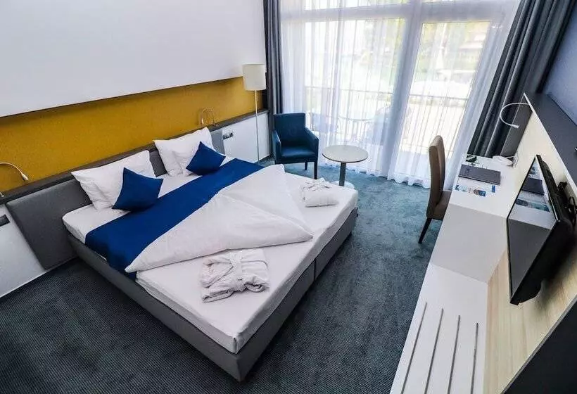 スーペリアールーム, Yacht Wellness & Business