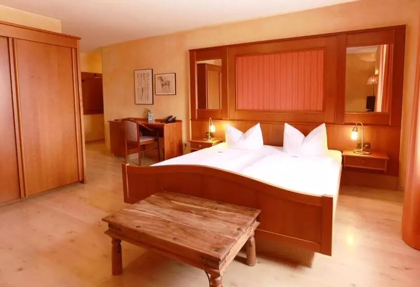 スタンダードトリプルルーム, Landhotel Hirsch