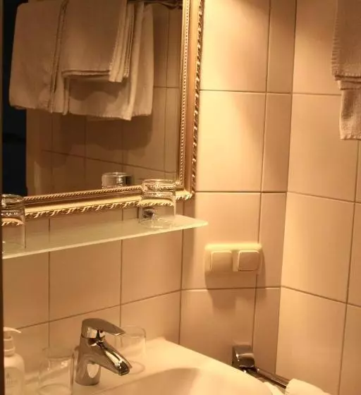 スタンダードトリプルルーム, Landhotel Hirsch