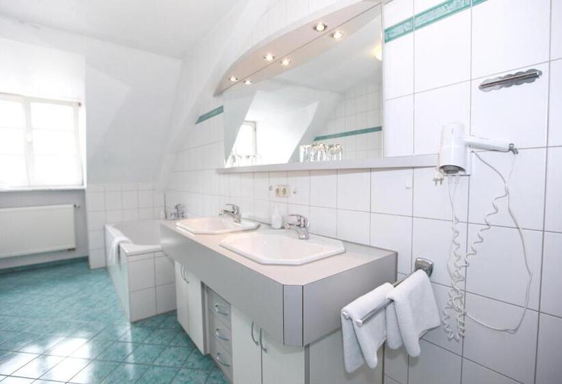 غرفة قياسية رباعية, Landhotel Hirsch