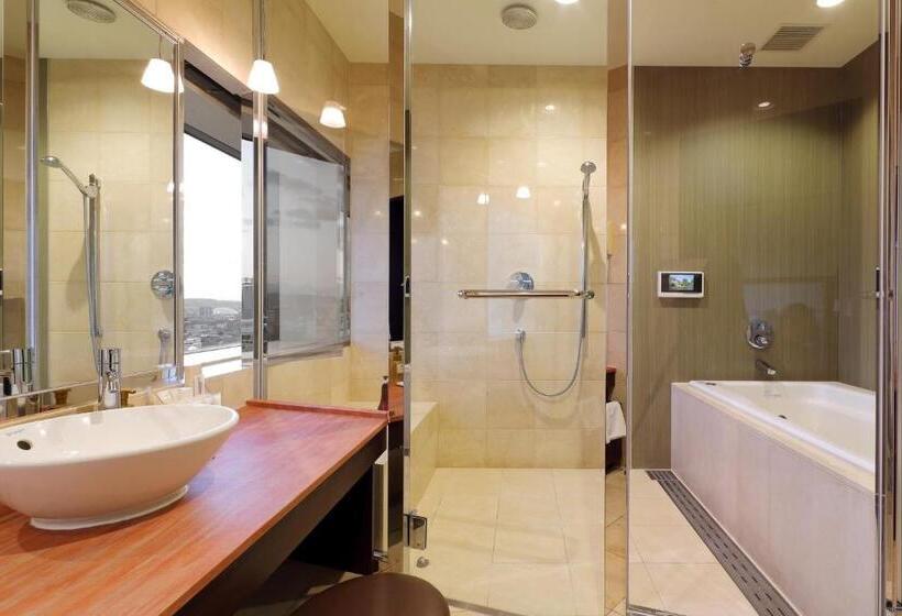 סוויטת ג'וניור, Ana Crowne Plaza Okayama, An Ihg