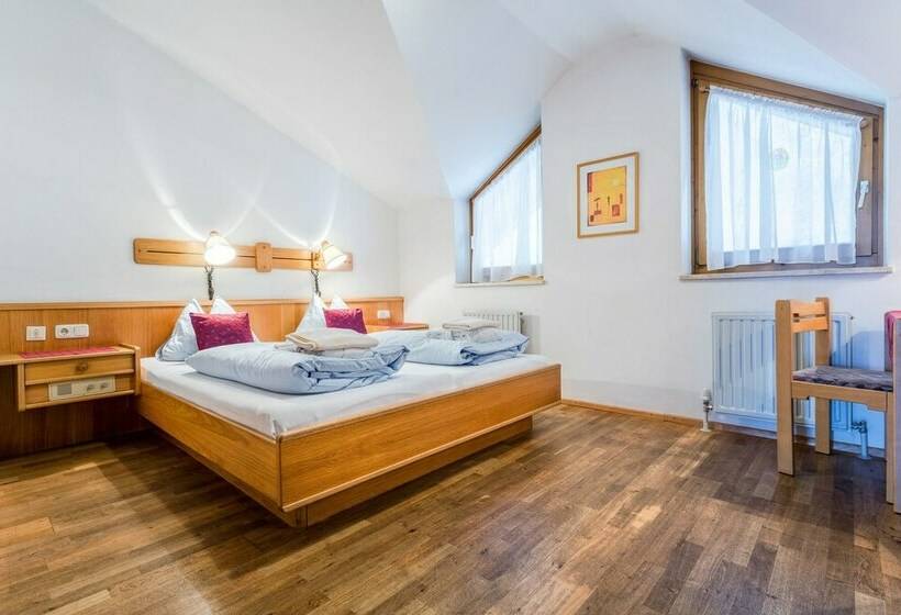 חדר סטנדרט, Badhaus